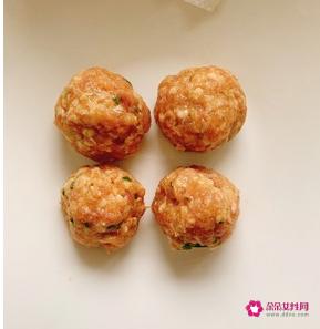 油炸肉丸子的制作方法和配料