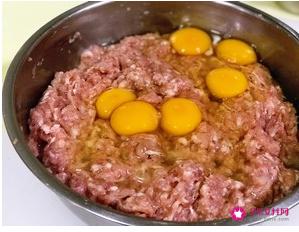 油炸肉丸子的制作方法和配料