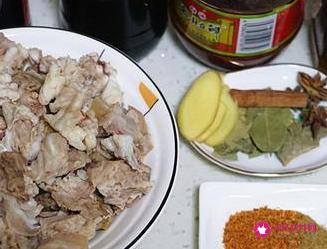 正宗刀削面卤子的做法