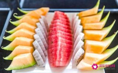 最简单漂亮的水果拼盘