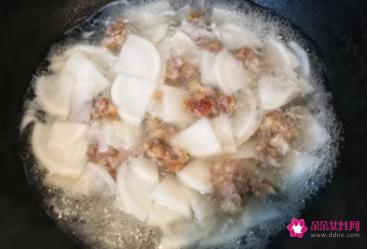 白萝卜汤的做法大全