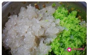 家庭制作猪肉丸子做法