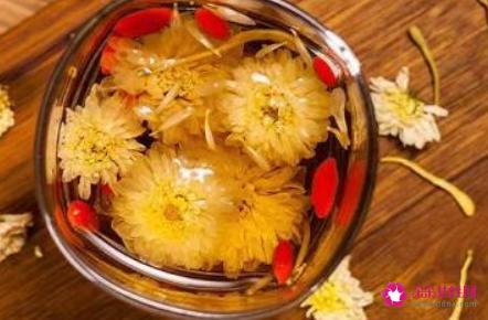 秋天应该喝什么茶