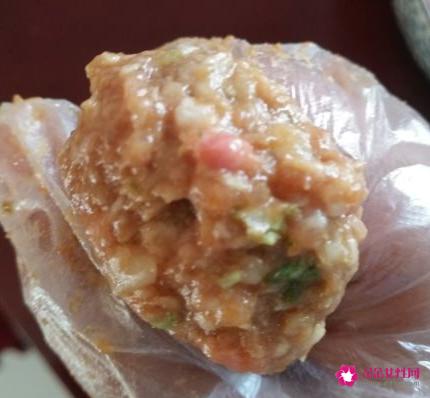 家常猪肉丸子的做法步骤