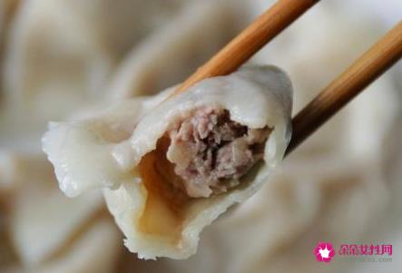 包煮饺子的方法步骤