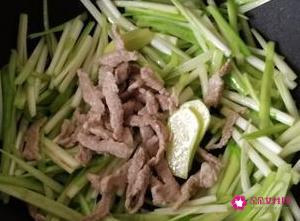 韭黄炒肉丝的做法