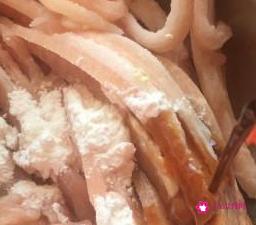 韭黄炒肉丝的做法