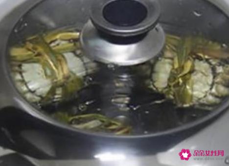 正确蒸螃蟹的方法图解
