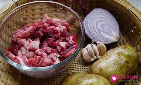 牛肉炖土豆怎么炖好吃又烂