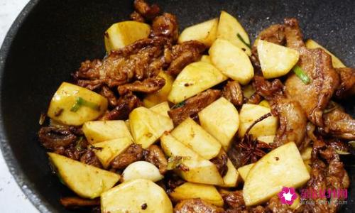 牛肉炖土豆怎么炖好吃又烂