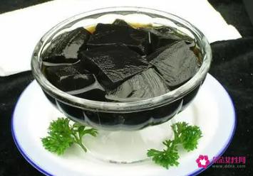 龟苓膏的功效与作用及食用方法
