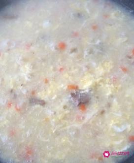 生滚牛肉蛋花粥的做法