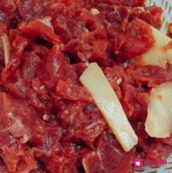 生滚牛肉蛋花粥的做法