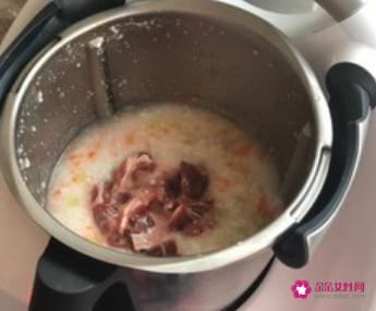 生滚牛肉蛋花粥的做法