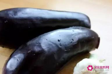 蒜泥拌茄子的家常做法