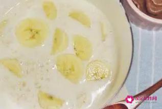 纯牛奶可以和香蕉一起吃吗