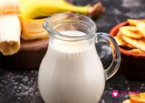 纯牛奶可以和香蕉一起吃吗