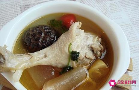 酸萝卜老鸭汤的做法