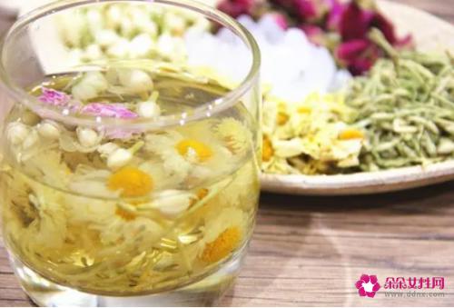 黄菊花茶的功效与禁忌