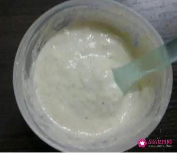 香蕉牛奶面膜的做法及功效作用
