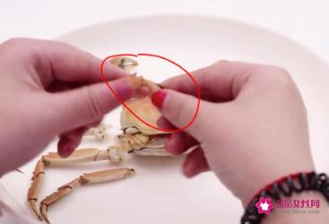 螃蟹吃法分解图