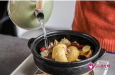 榴莲壳煲鸡汤的做法功效