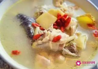 榴莲壳煲鸡汤的做法功效