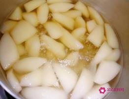 冰糖炖雪梨的正确做法