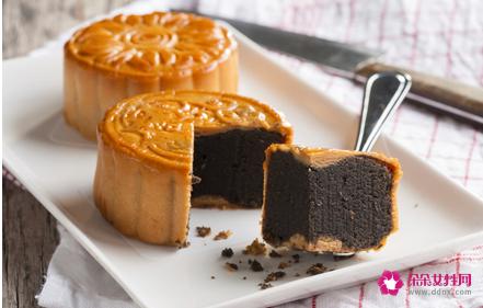 每天吃一个月饼对身体有害吗