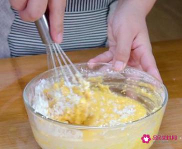 电饭煲制作蛋糕的方法与步骤