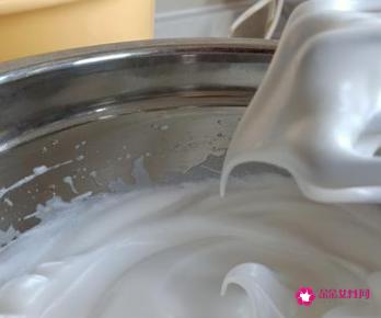 电饭煲制作蛋糕的方法与步骤