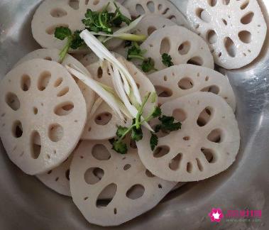 莲菜凉拌的做法
