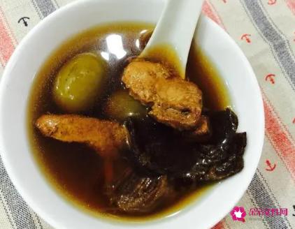 罗汉果菜干瘦肉汤的功效