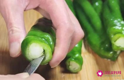 虎皮青椒的做法步骤