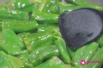 虎皮青椒的做法步骤