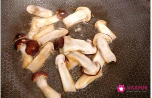 新鲜松茸怎么做最好吃