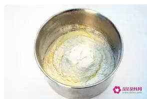 初学者做蛋糕需要些什么食材