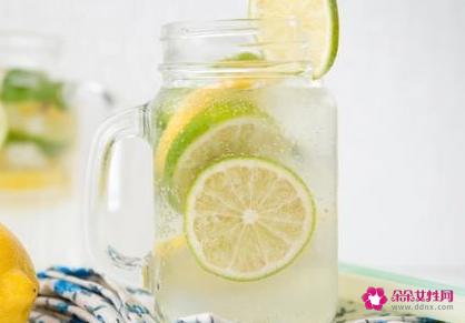 柠檬水洗脸的正确方法