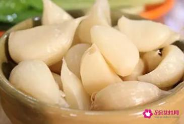 正宗白糖蒜的腌制方法