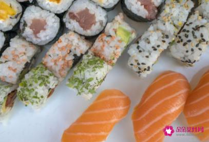做寿司需要哪些食材和工具