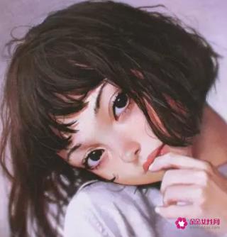 有个性的女孩子的表现