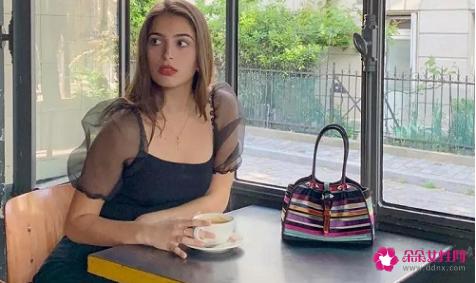 今年流行的时尚女装都是哪些