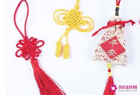 定情信物一般是什么