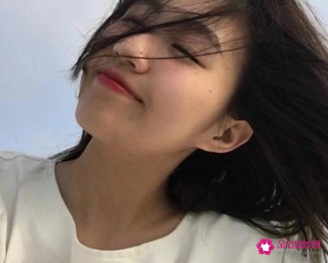男朋友总是让我光着给他看
