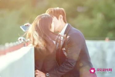 把男生撩到脸红套路