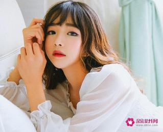 一个女生把所有的秘密告诉你