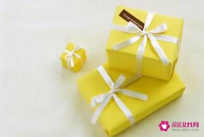 给女朋友送什么生日礼物最好