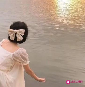 一看就觉得很乖的女生