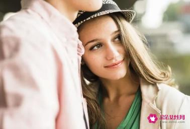 女孩主动追男生的方法