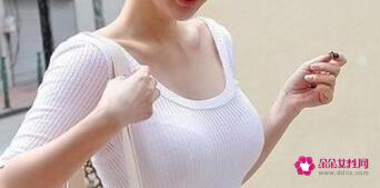 怎么捏女生的小兔兔